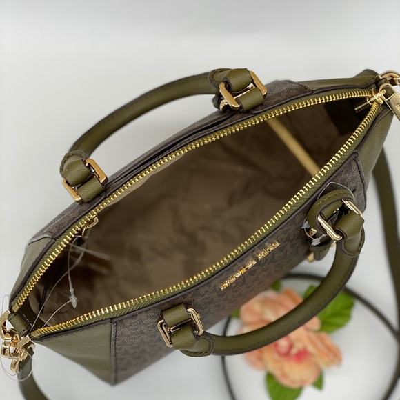 MICHAEL KORS CIARA MD MESSENGER DUFFLE Multi - Picture 9 of 16